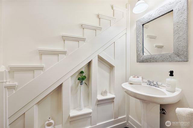 809 NW 58th Street, Seattle, WA 98107