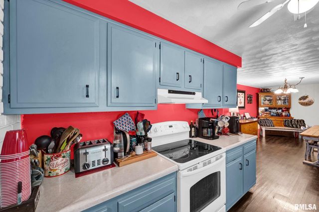 106 DUEVER Lane, East Peoria, IL 61611