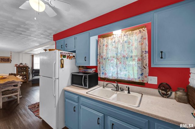 106 DUEVER Lane, East Peoria, IL 61611