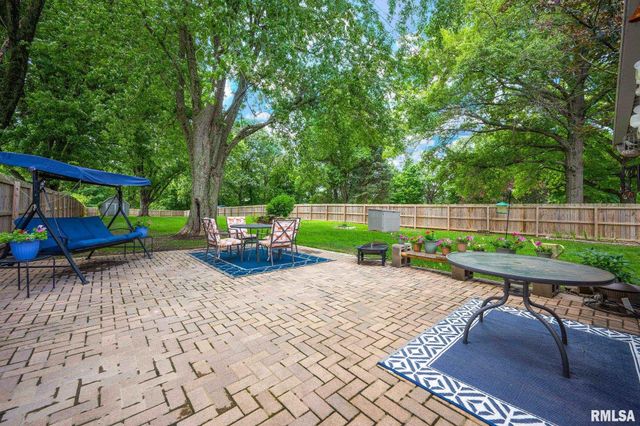 106 DUEVER Lane, East Peoria, IL 61611