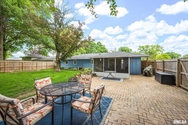 106 DUEVER Lane, East Peoria, IL 61611