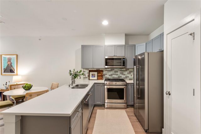 908 NUECES ST 37, Austin, TX 78701