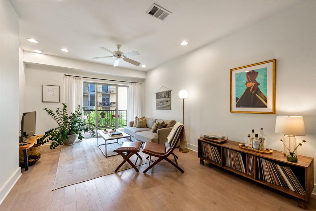 908 NUECES ST 37, Austin, TX 78701