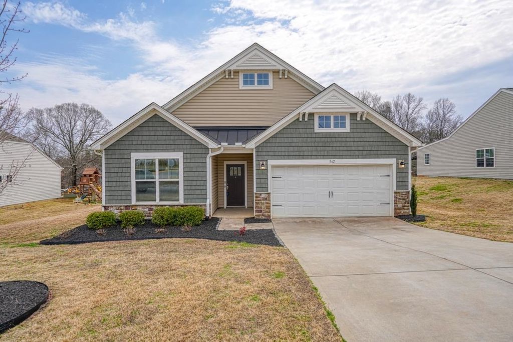 542 New Cut Meadows Road, Inman, SC 29349