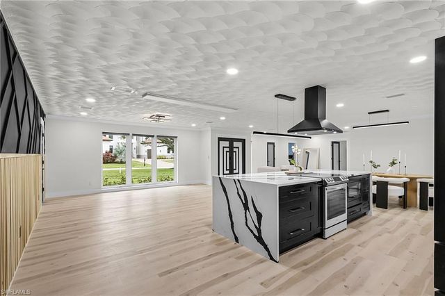 3931 W Riverside DR, Fort Myers, FL 33901