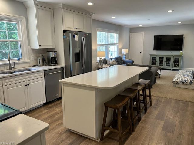 840 Camelot Court, Winston-salem, NC 27106