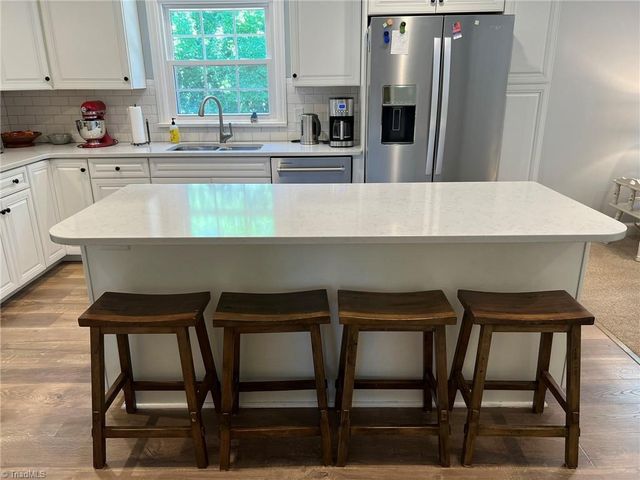 840 Camelot Court, Winston-salem, NC 27106