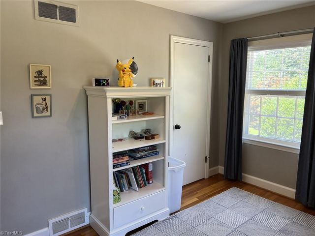 840 Camelot Court, Winston-salem, NC 27106