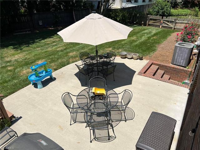 840 Camelot Court, Winston-salem, NC 27106
