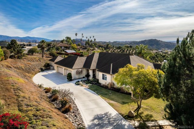 2635 Vista de Palomar, Fallbrook, CA 92028