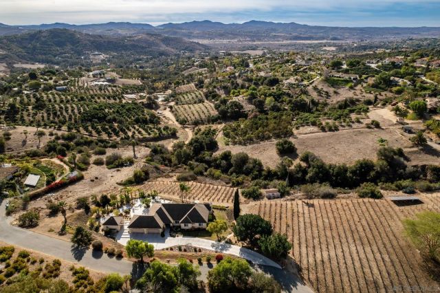 2635 Vista de Palomar, Fallbrook, CA 92028