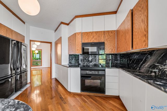 5000 Sunset Bluff, Huntsville, AL 35803