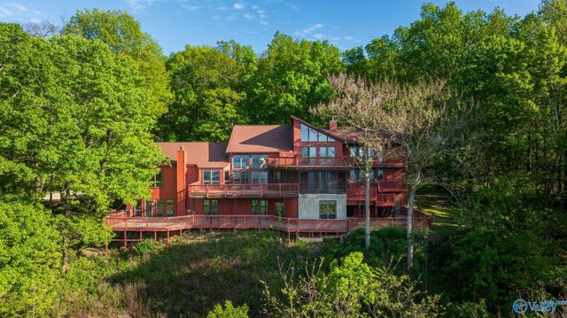5000 Sunset Bluff, Huntsville, AL 35803