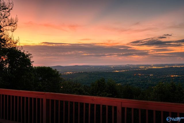 5000 Sunset Bluff, Huntsville, AL 35803