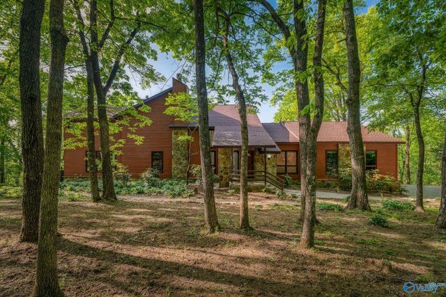 5000 Sunset Bluff, Huntsville, AL 35803
