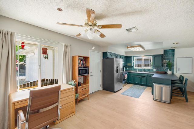 1526 Quail Cir, Roseville, CA 95661