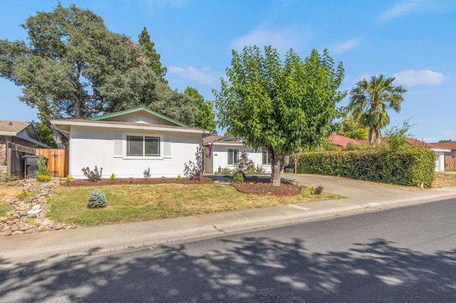 1526 Quail Cir, Roseville, CA 95661