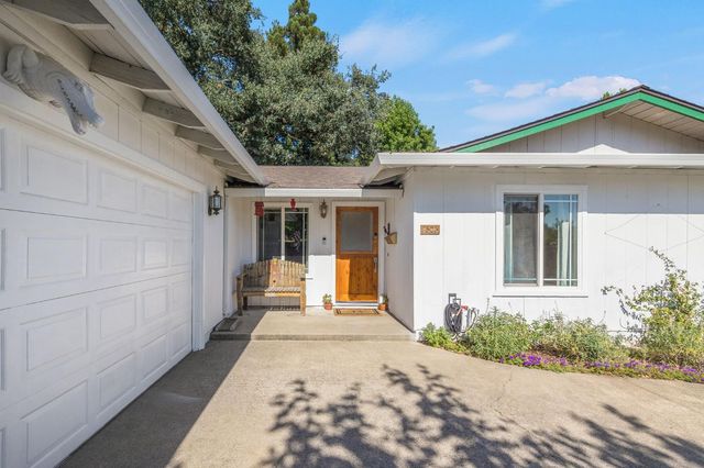 1526 Quail Cir, Roseville, CA 95661