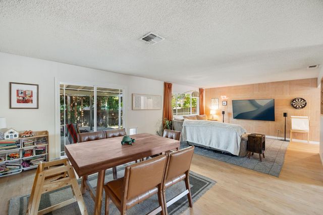 1526 Quail Cir, Roseville, CA 95661