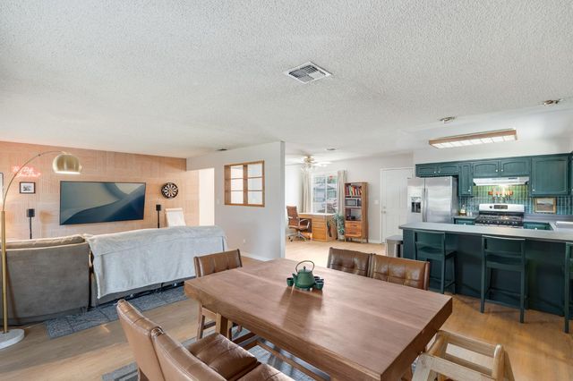 1526 Quail Cir, Roseville, CA 95661