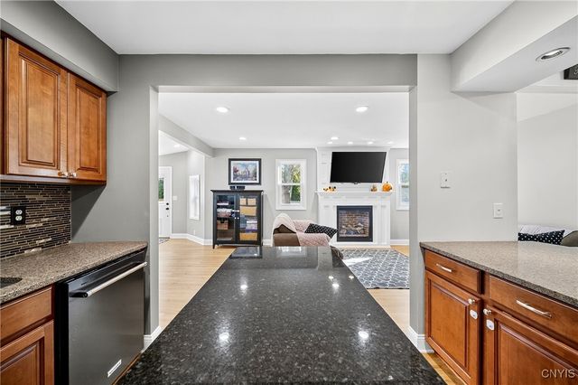 8302 Parker House Path, Cicero, NY 13039