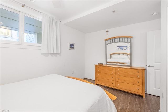 3738 Sandpiper Rd Apt 218B, Virginia Beach, VA 23456