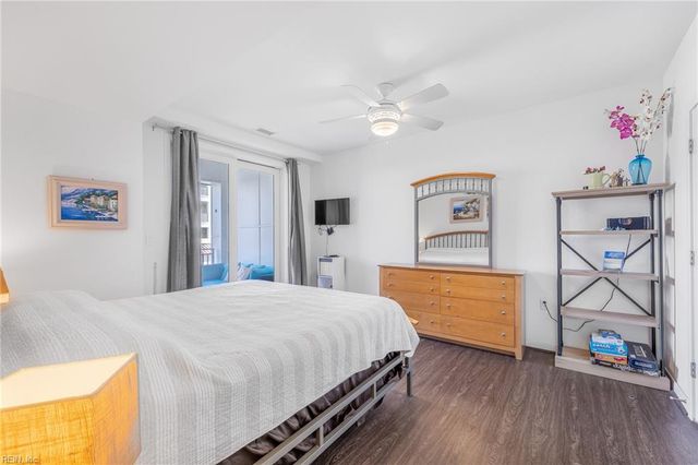 3738 Sandpiper Rd Apt 218B, Virginia Beach, VA 23456