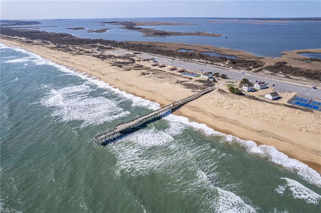 3738 Sandpiper Rd Apt 218B, Virginia Beach, VA 23456