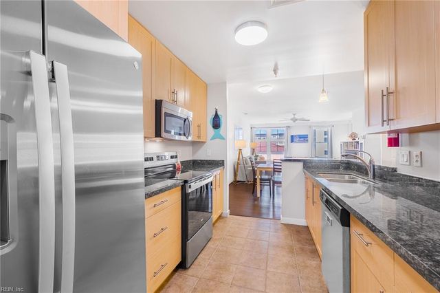 3738 Sandpiper Rd Apt 218B, Virginia Beach, VA 23456