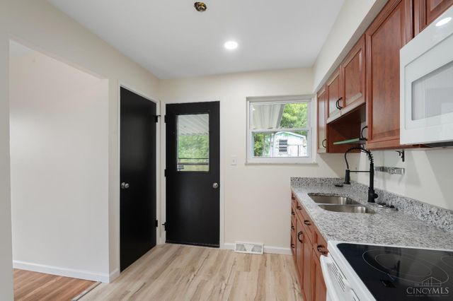 8784 Pippin Road, Colerain Twp, OH 45251