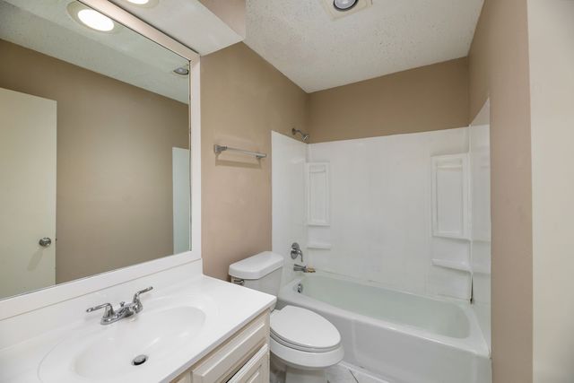 2317 Jenson Circle, Fort Worth, TX 76112