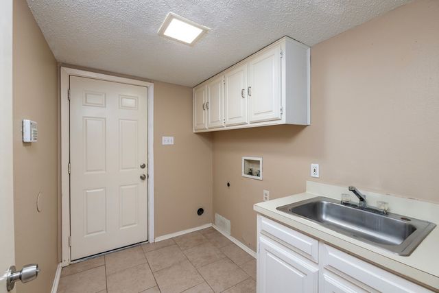 2317 Jenson Circle, Fort Worth, TX 76112