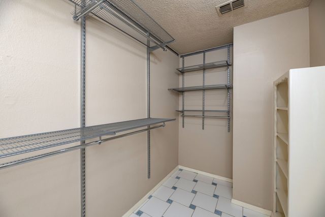 2317 Jenson Circle, Fort Worth, TX 76112