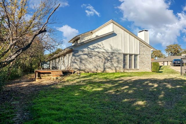 2317 Jenson Circle, Fort Worth, TX 76112