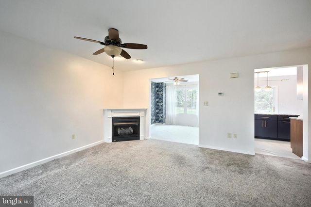 204 COUNTRY RIDGE DR, Red Lion, PA 17356