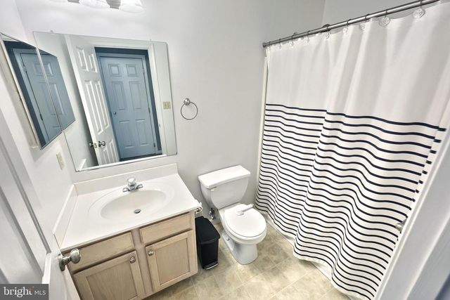 204 COUNTRY RIDGE DR, Red Lion, PA 17356
