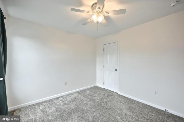 204 COUNTRY RIDGE DR, Red Lion, PA 17356