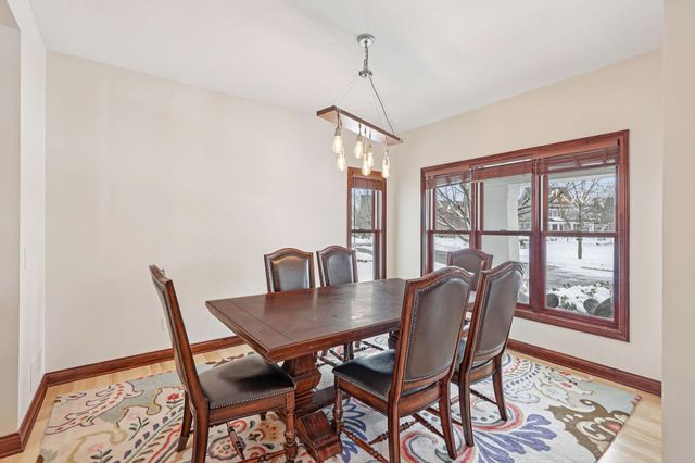 15837 Drawstone Trail, Apple Valley, MN 55124