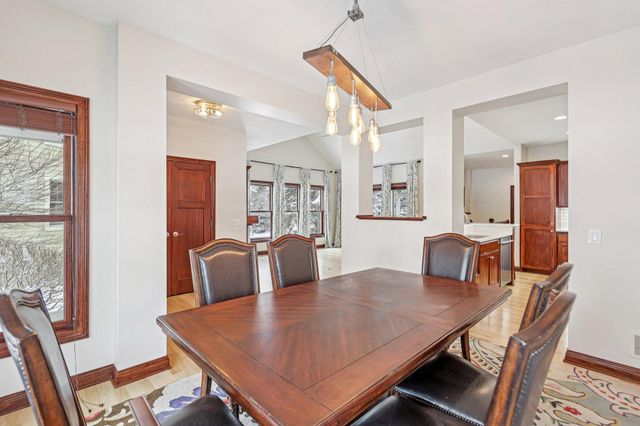 15837 Drawstone Trail, Apple Valley, MN 55124