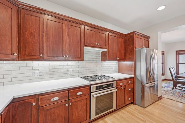 15837 Drawstone Trail, Apple Valley, MN 55124