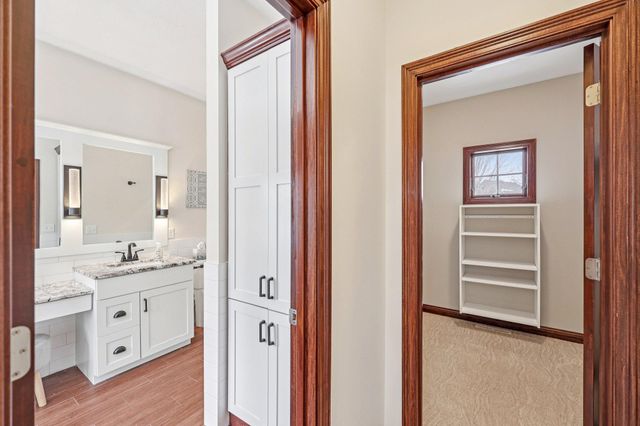 15837 Drawstone Trail, Apple Valley, MN 55124