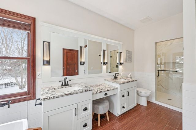 15837 Drawstone Trail, Apple Valley, MN 55124