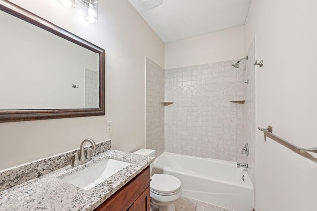 15837 Drawstone Trail, Apple Valley, MN 55124