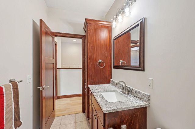 15837 Drawstone Trail, Apple Valley, MN 55124