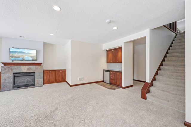 15837 Drawstone Trail, Apple Valley, MN 55124