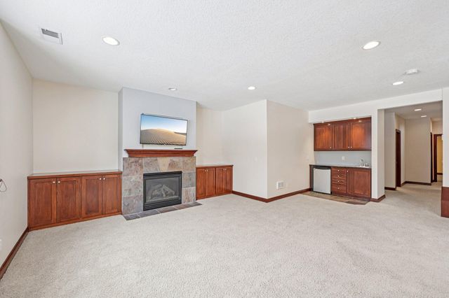 15837 Drawstone Trail, Apple Valley, MN 55124