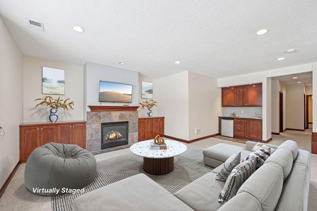 15837 Drawstone Trail, Apple Valley, MN 55124