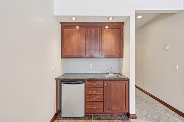 15837 Drawstone Trail, Apple Valley, MN 55124