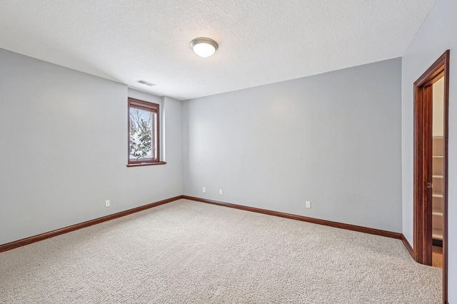 15837 Drawstone Trail, Apple Valley, MN 55124