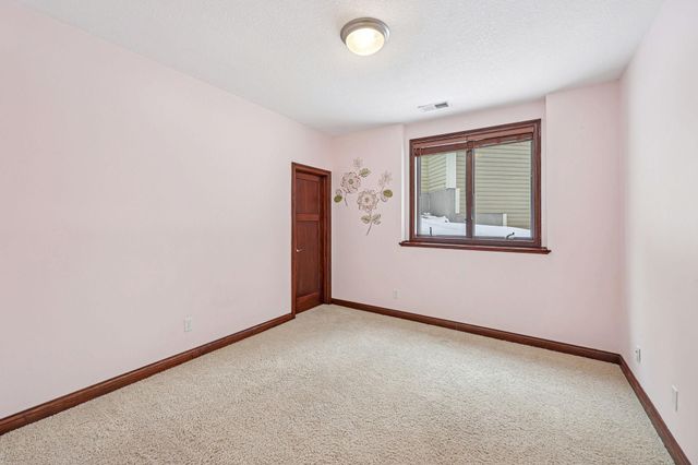 15837 Drawstone Trail, Apple Valley, MN 55124